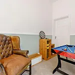 Holiday home 6 Bed In Oc-87398