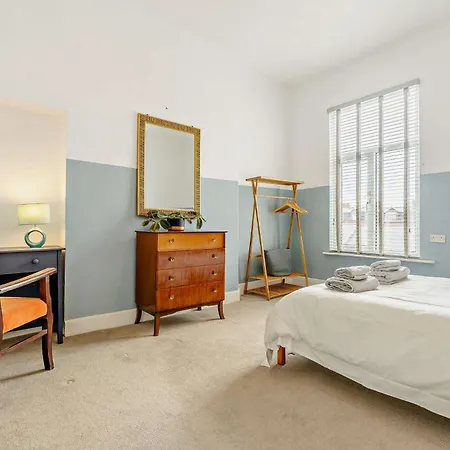 6 Bed In 87398 Saltburn-by-the-Sea